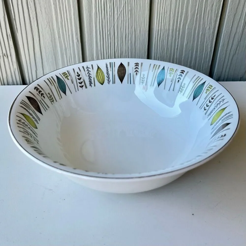 VTG Alfred Meakin Glo-White Mid Century Leaf Bowl 8.5” Silver Rim Atomic MCM